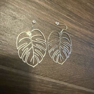 🪼 5/$10 Leaf Earrings